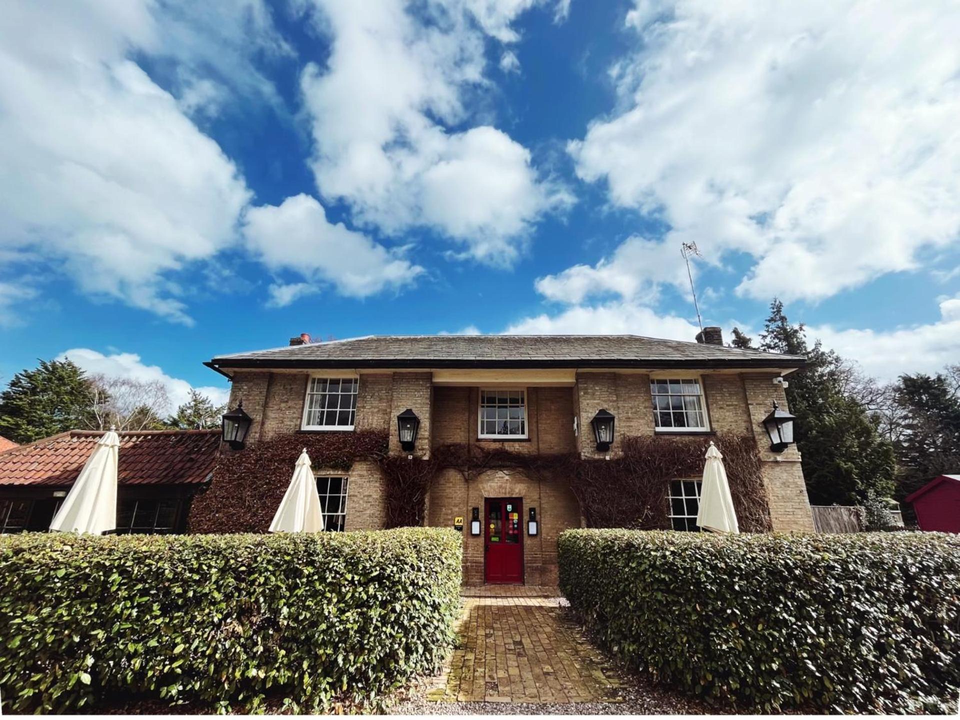 The King'S Head Hotel โฮลท์ ภายนอก รูปภาพ
