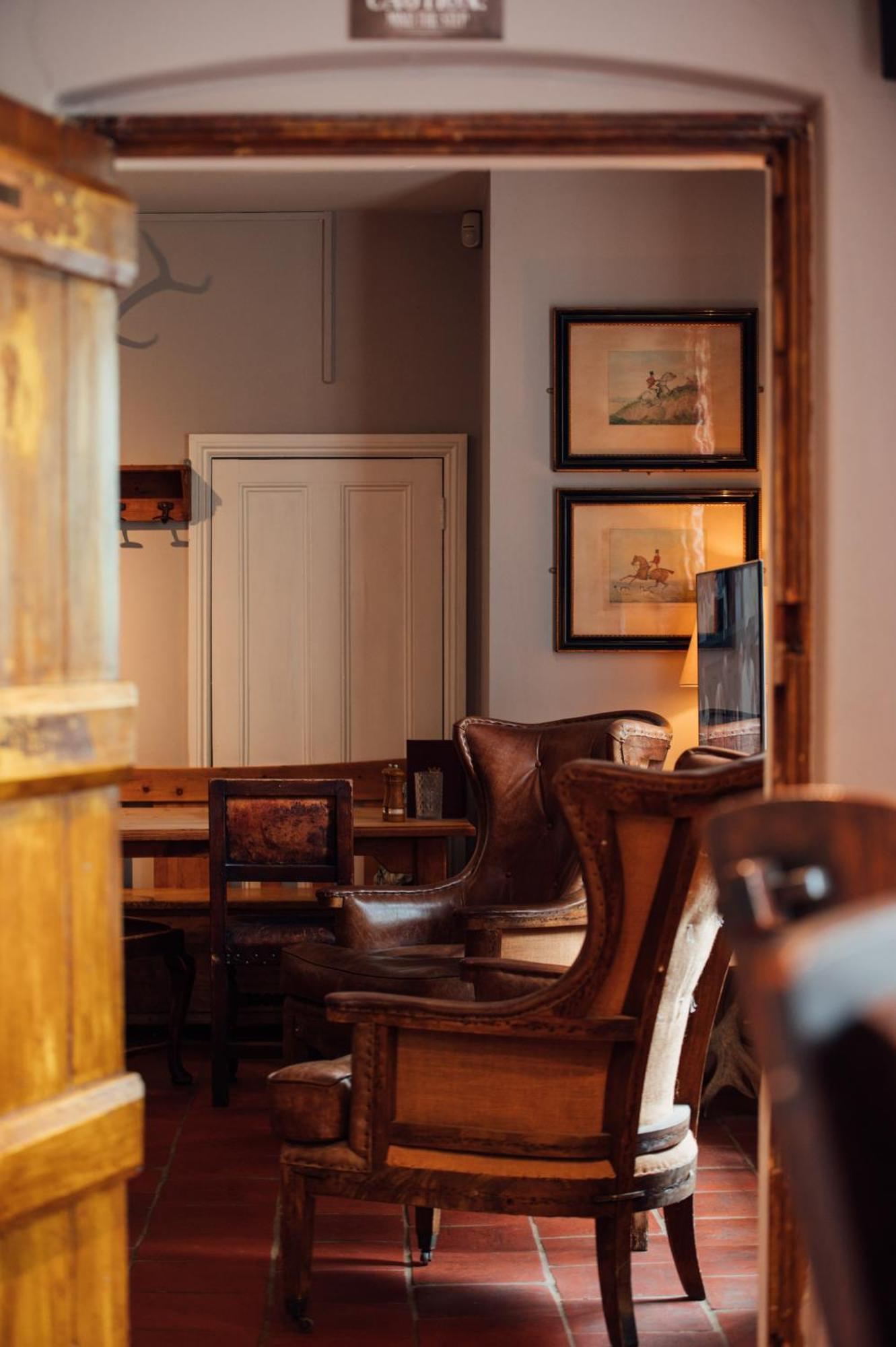 The King'S Head Hotel โฮลท์ ภายนอก รูปภาพ