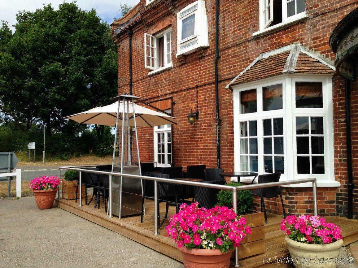 The King'S Head Hotel โฮลท์ ภายนอก รูปภาพ