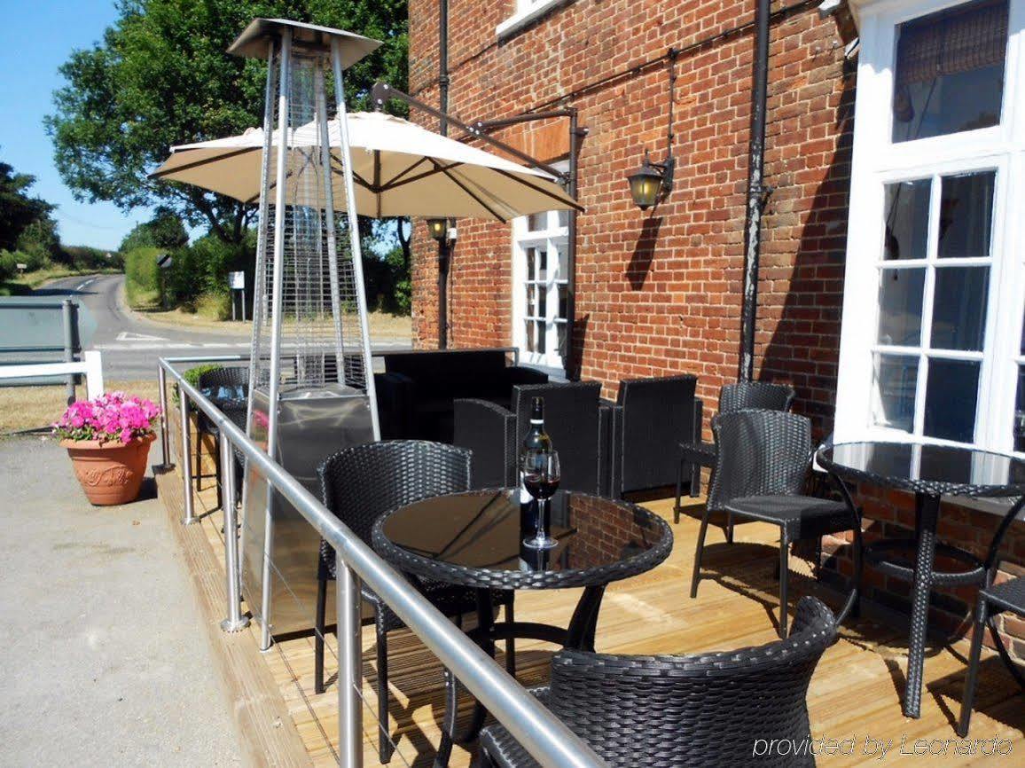 The King'S Head Hotel โฮลท์ ภายนอก รูปภาพ